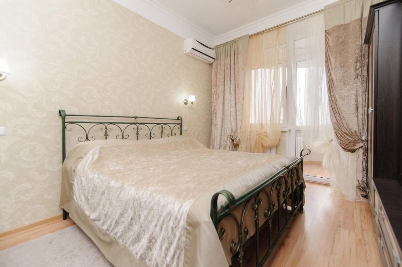 Luxury Exclusive Apartments Skyhouse Exfactor Chisinau Exterior photo